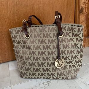 Michael Kors tote